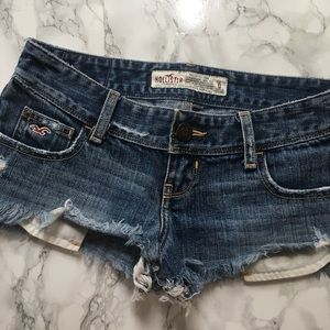 Cut off denim. Shorts.